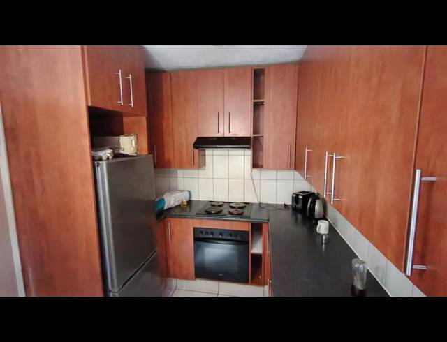 2 BEDROOM DUPLEX FOR SALE IN KEW